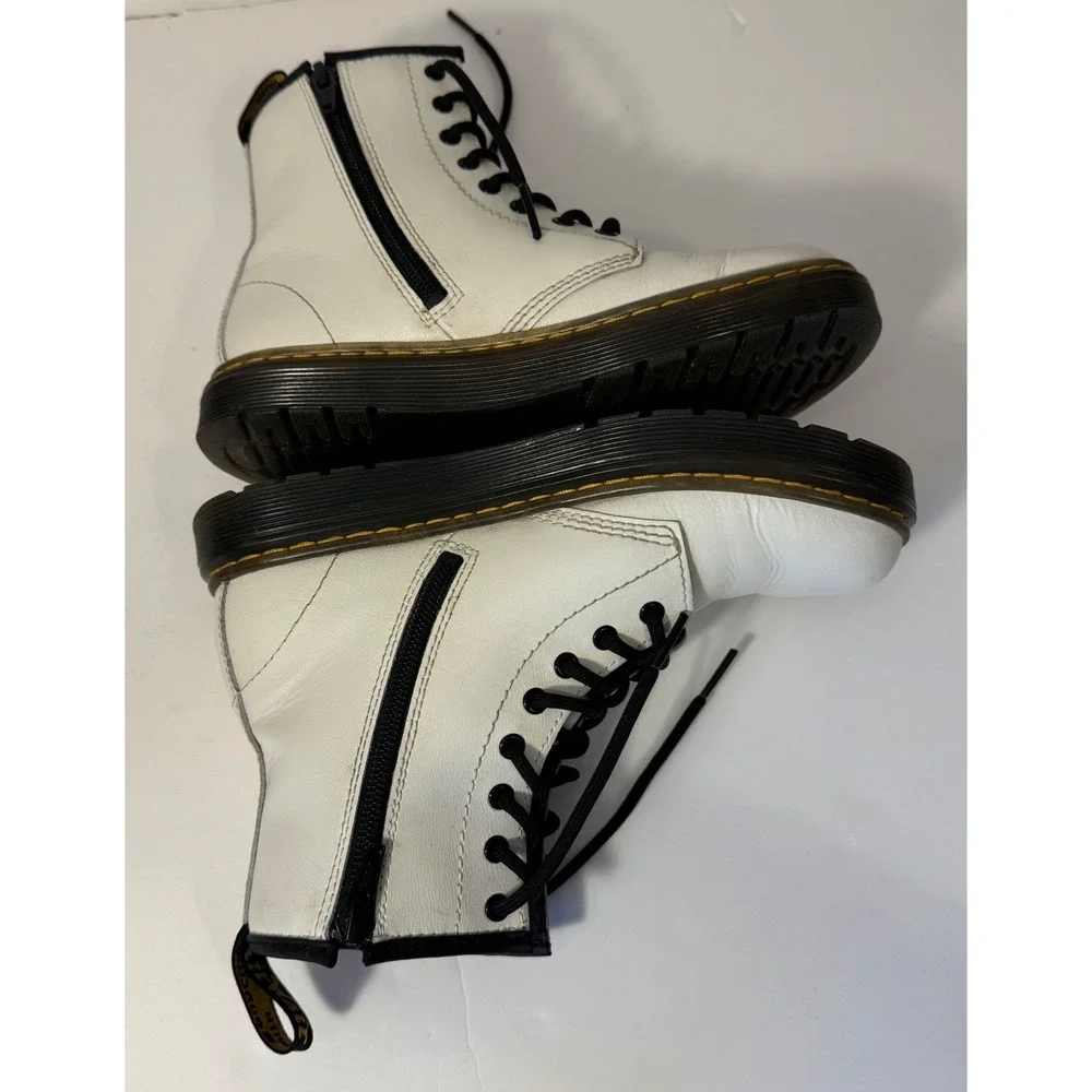 Dr. Martens Zavala J Boots Kids Size 3 White‎ Leather Combat Zip